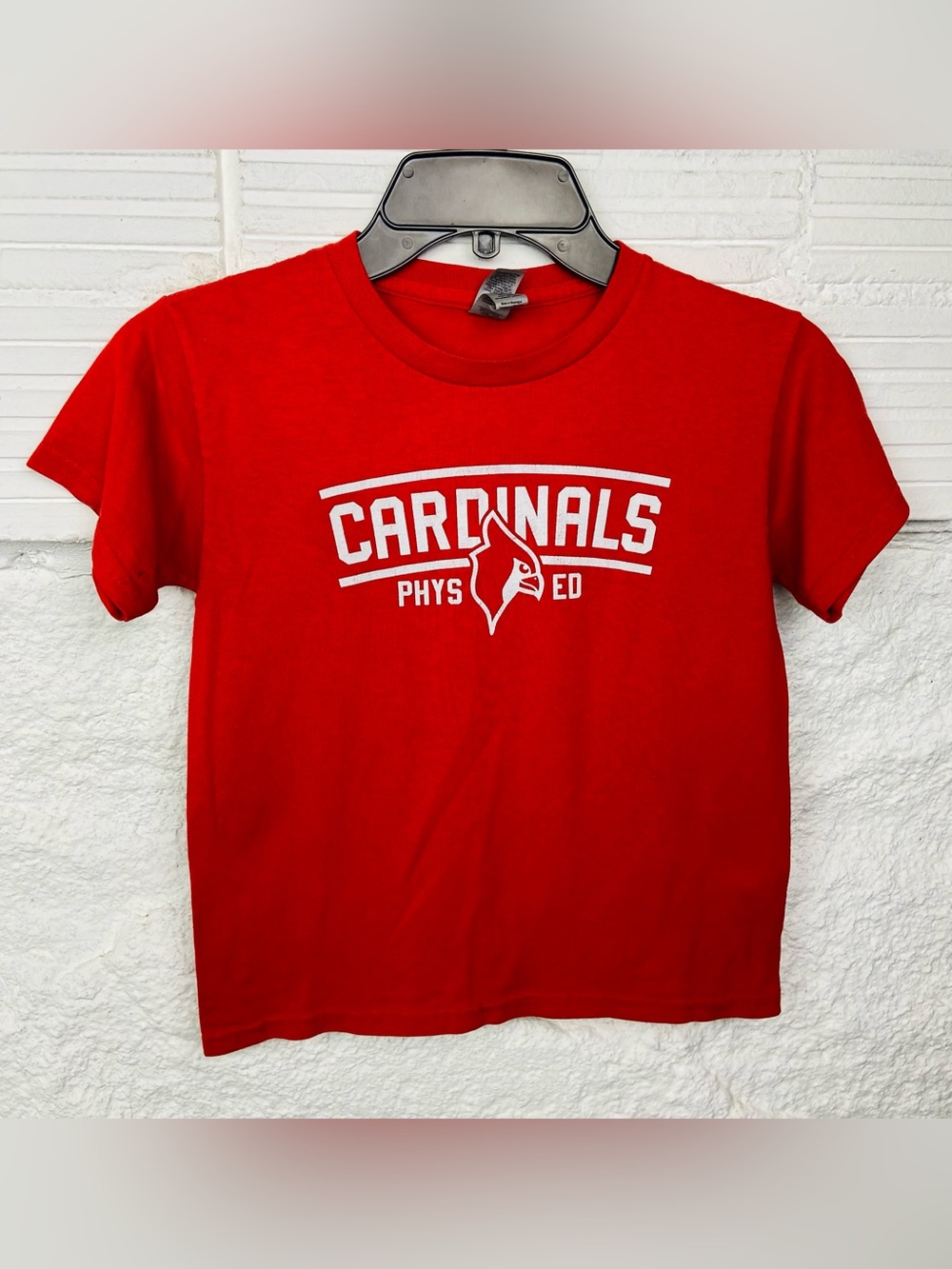 Cardinal stretch, private Catholic school Cardinals Phys Ed Red T-Shirt SZ S & L